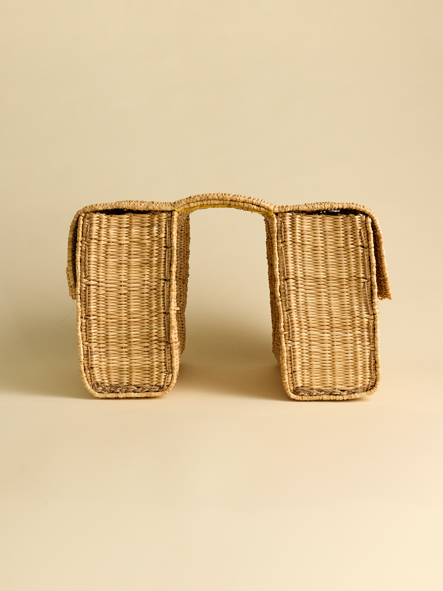 Front view of Double Panier Bicycle Basket