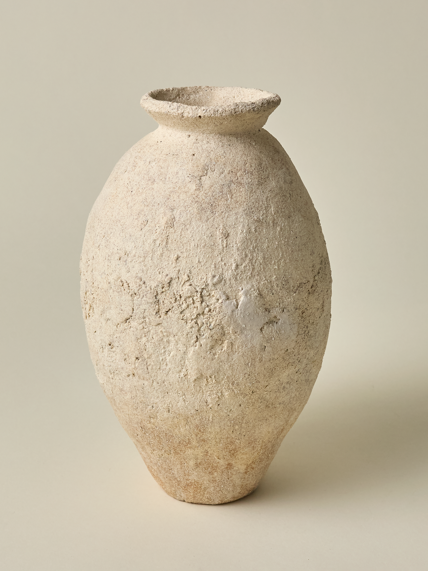 Pascale Vaquette stoneware vase full view on light background