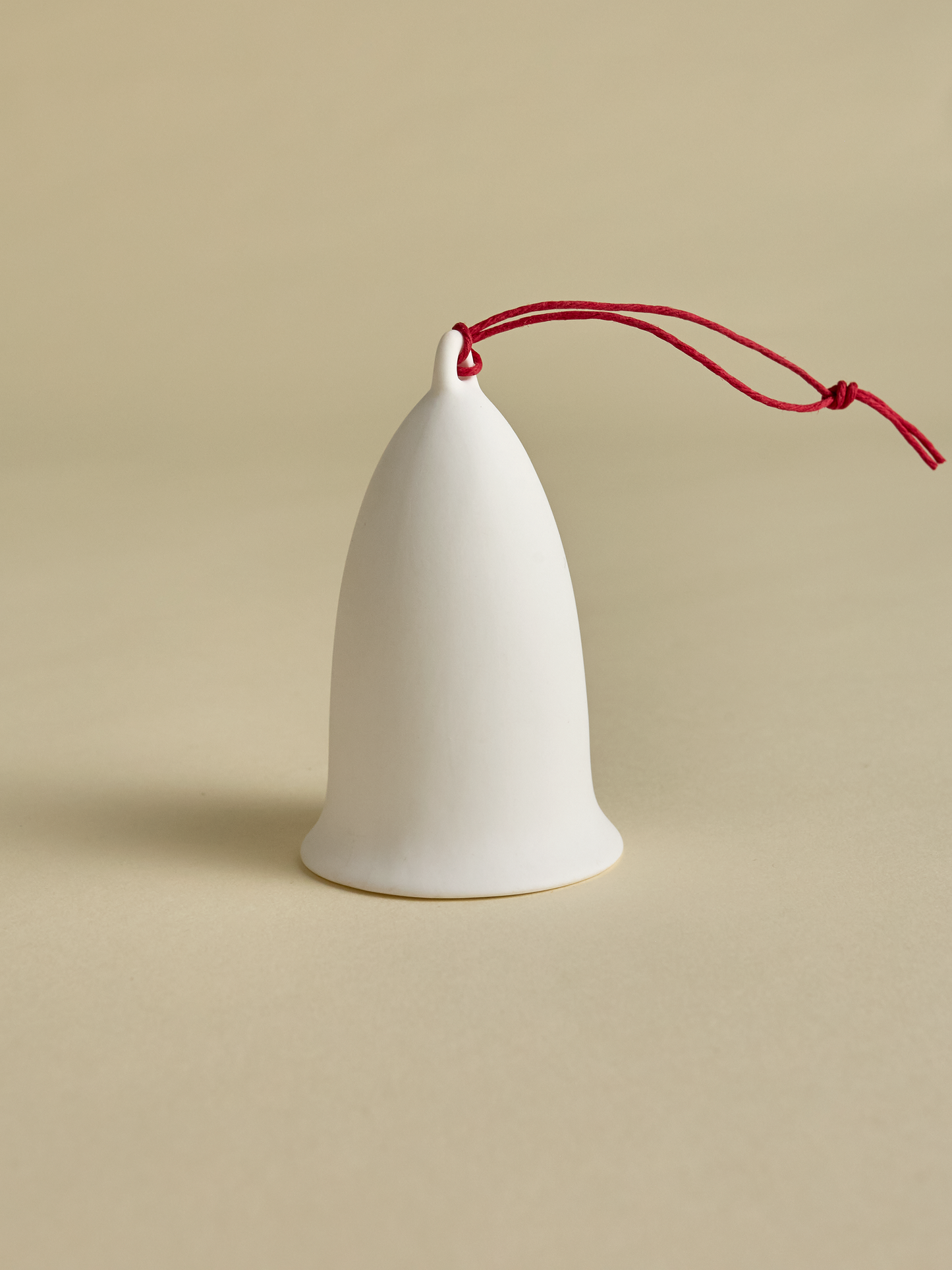 Porcelain Bell, Emmanuel