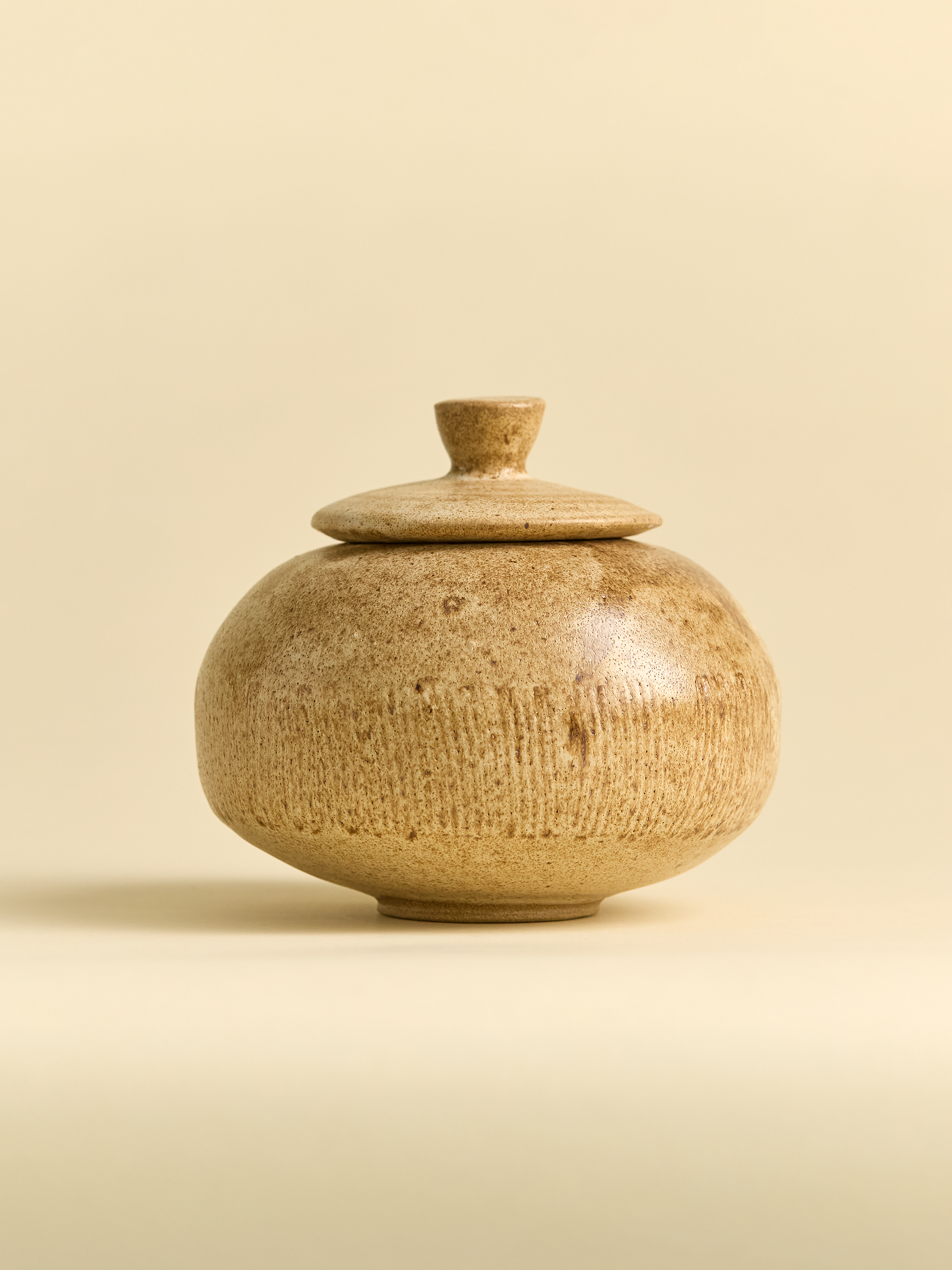 Stout Nutmeg Lidded Jar