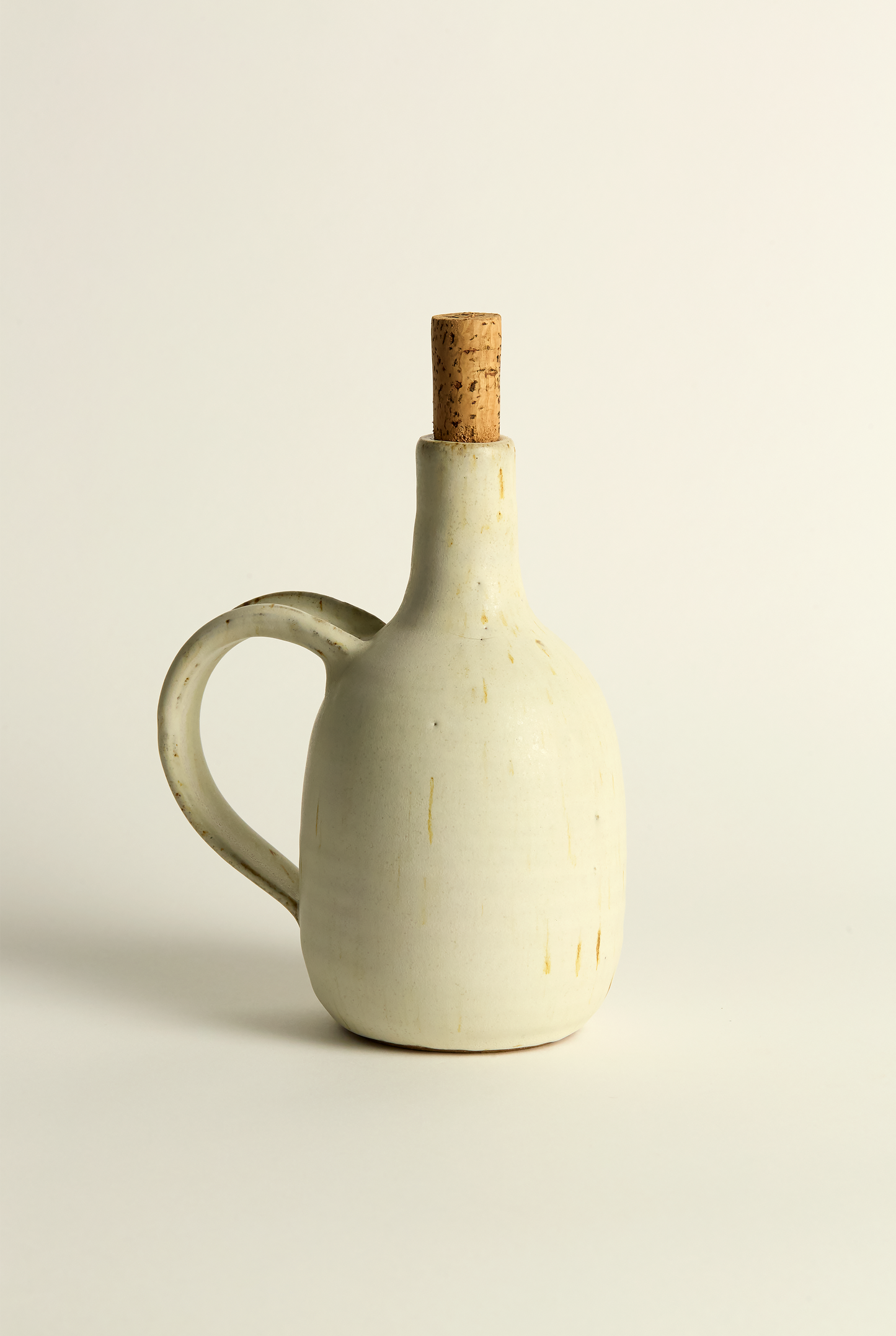 Olive Oil Carafe, White w/Handle Med.