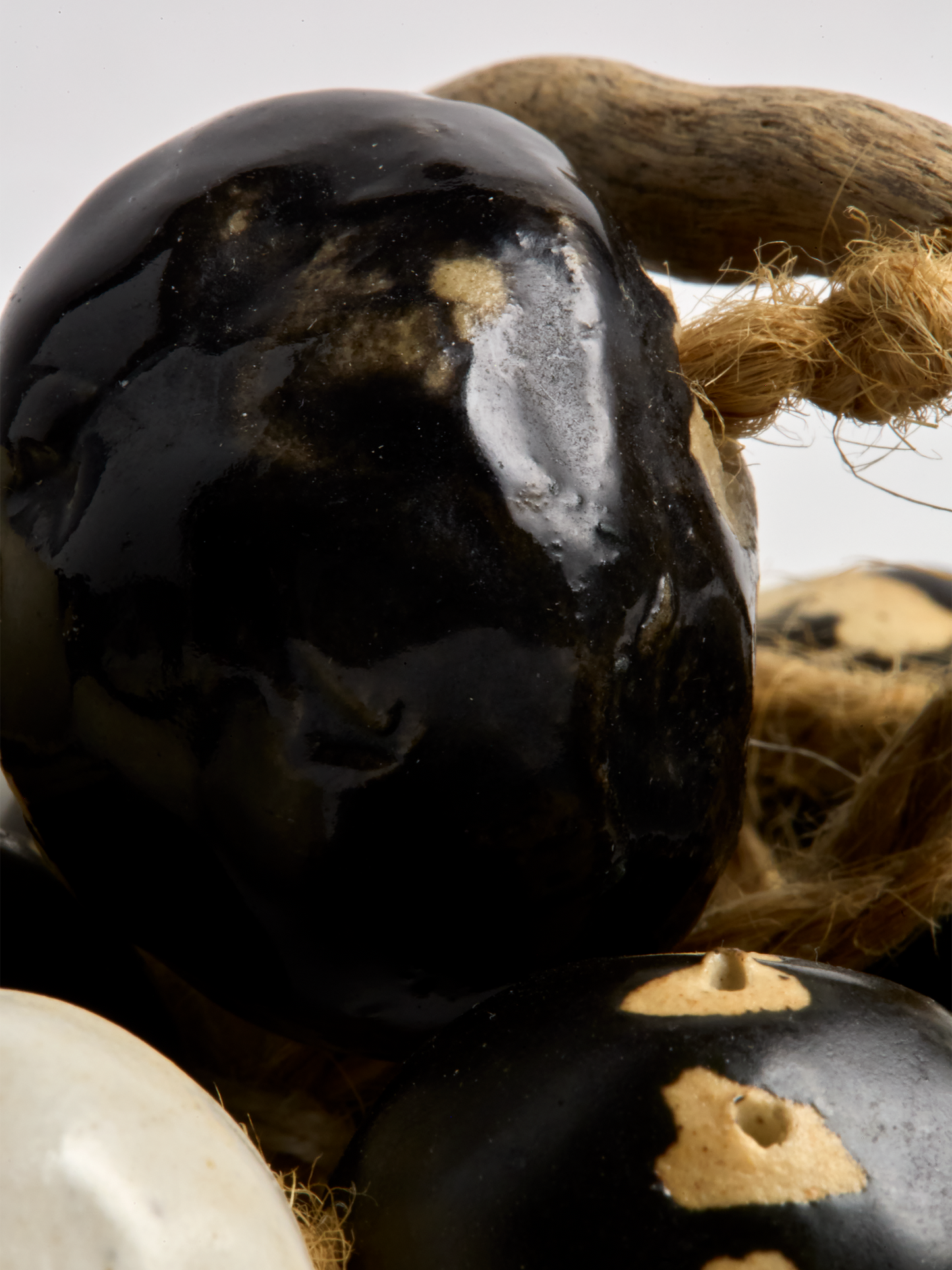 Black & White Ceramic Garland