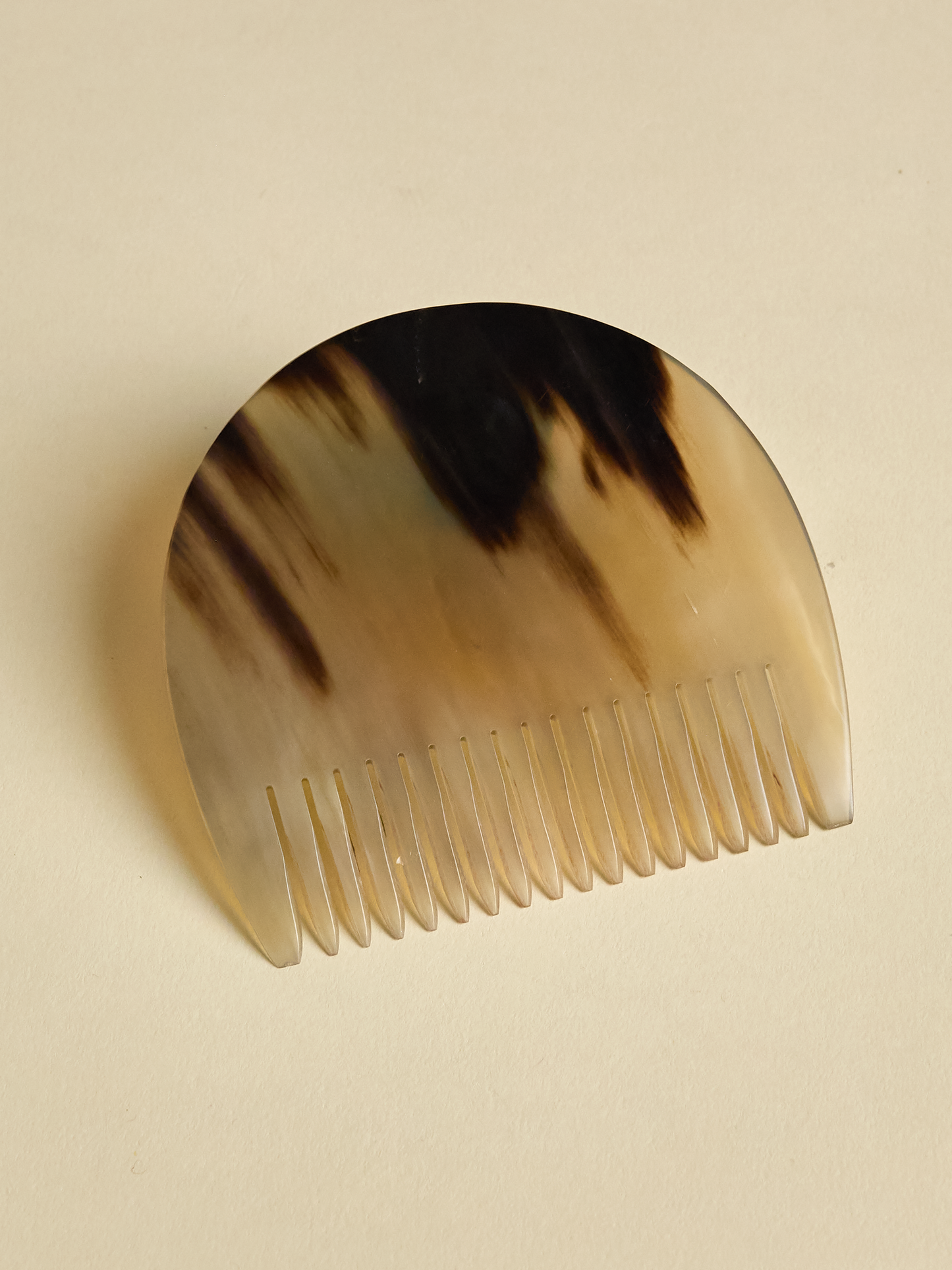 Horn Arch Comb