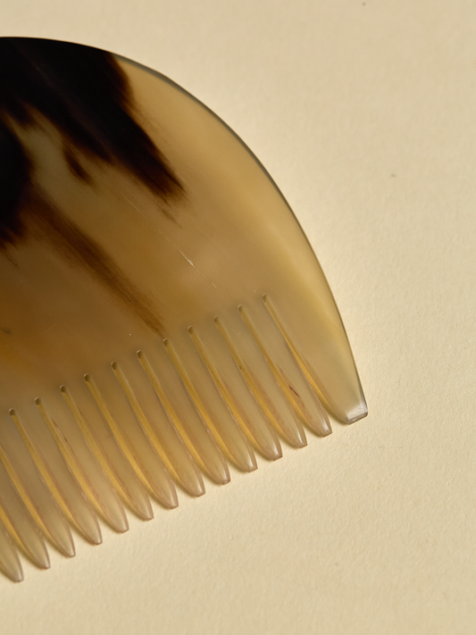 Horn Arch Comb