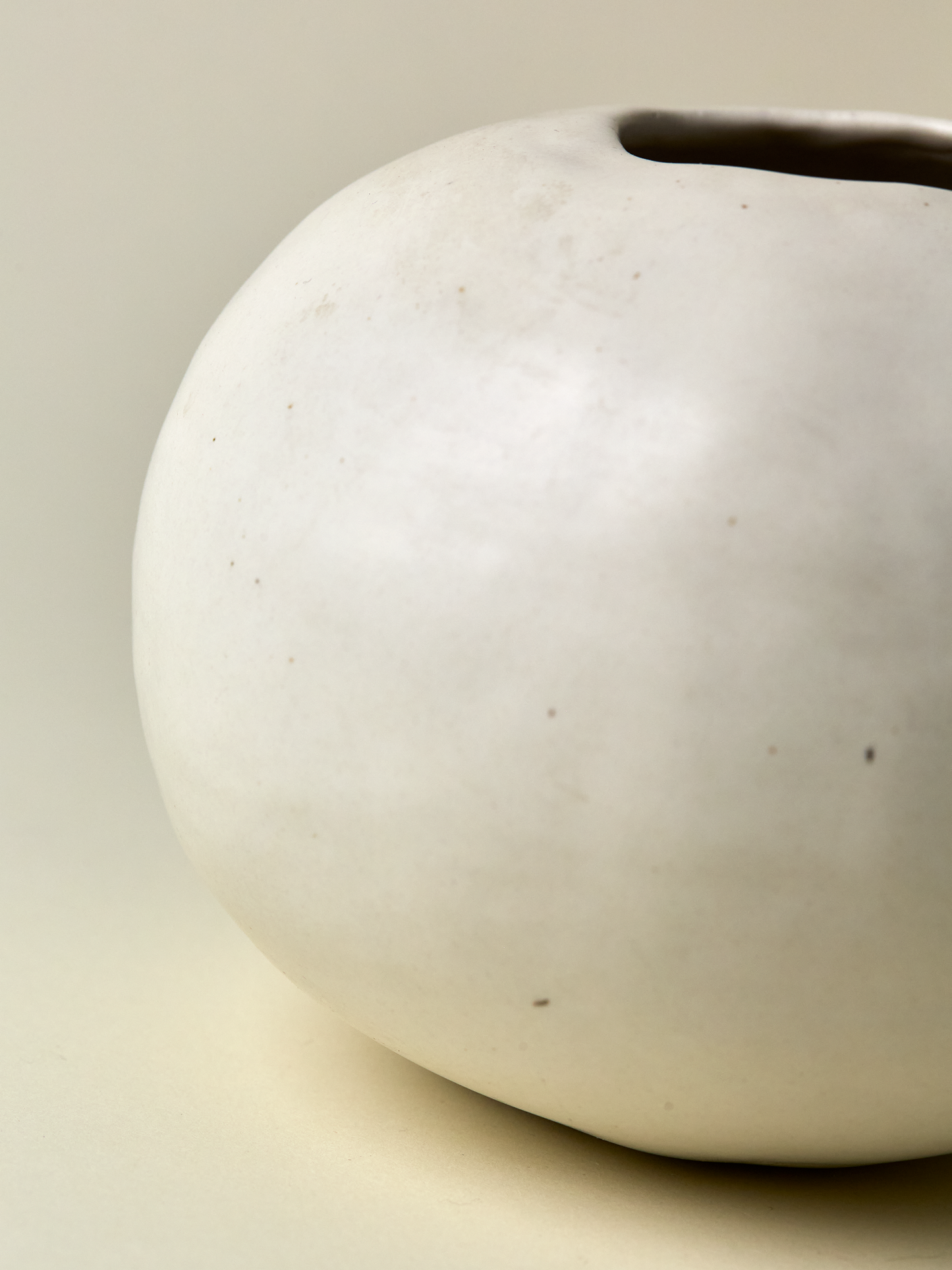 P.V. D4 Porcelain Orb White Matte Glaze