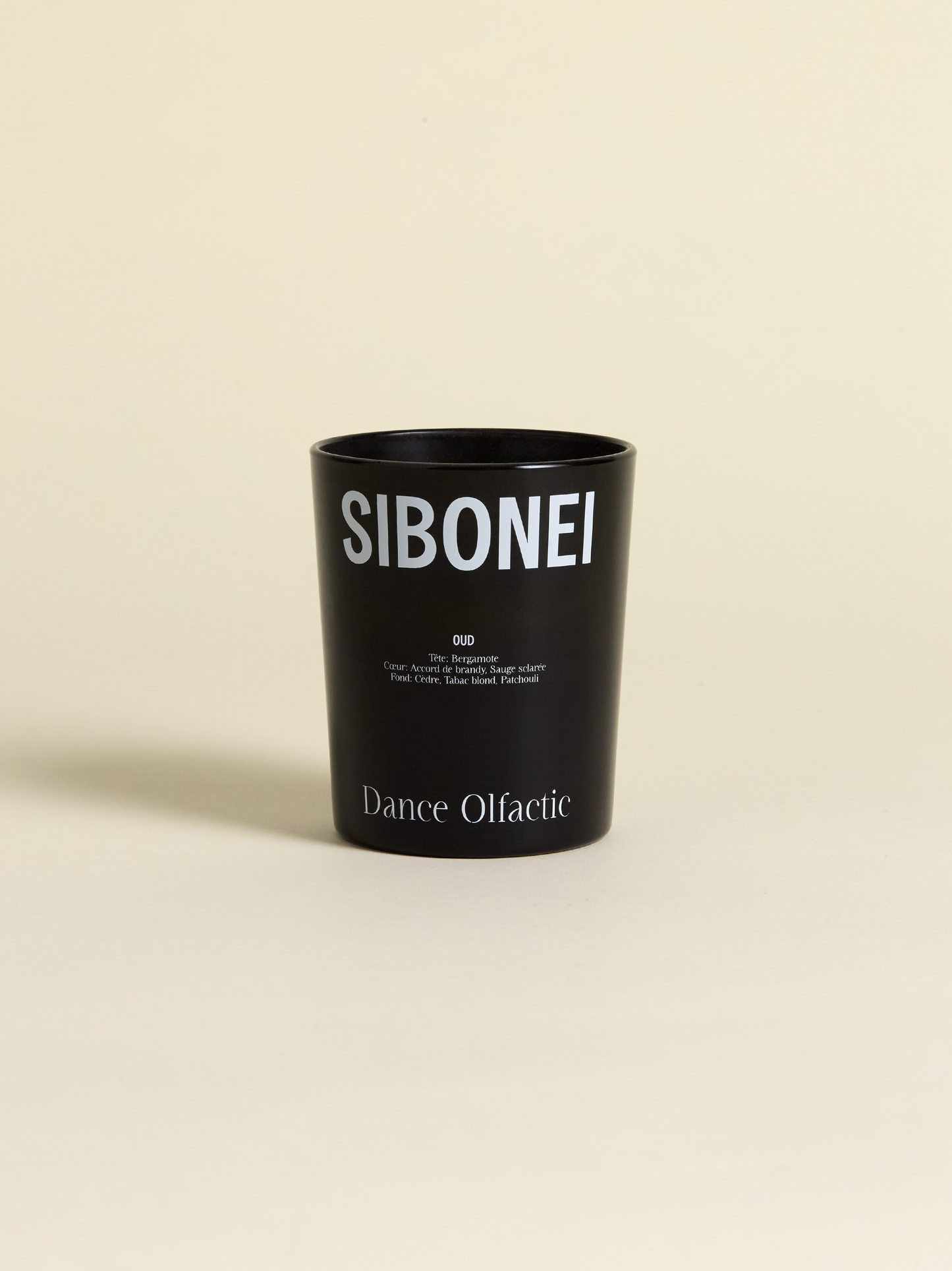 Sibonei dance olfactic candle, oud, from afar