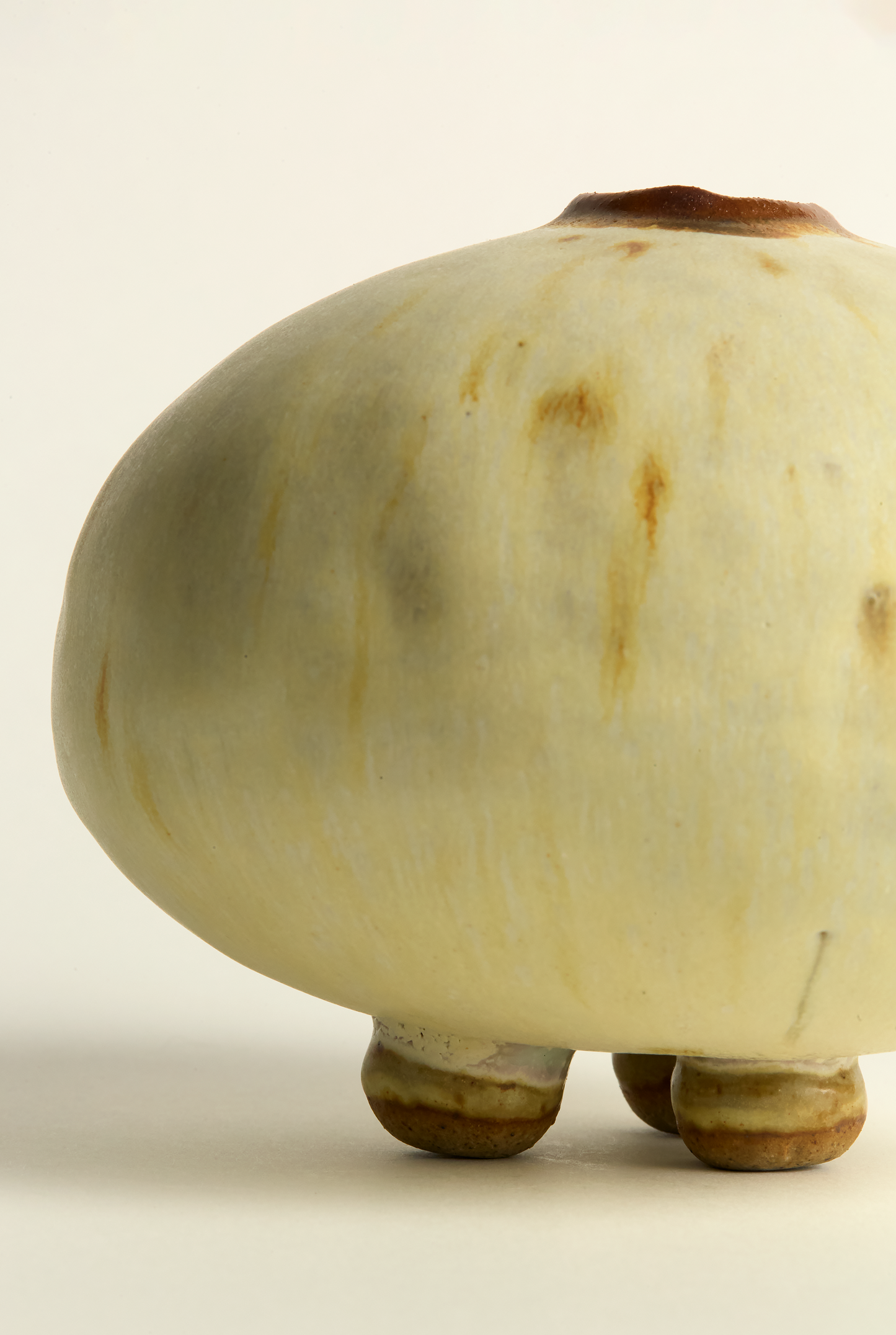 Oatmeal/Oxide Small Orb Vase
