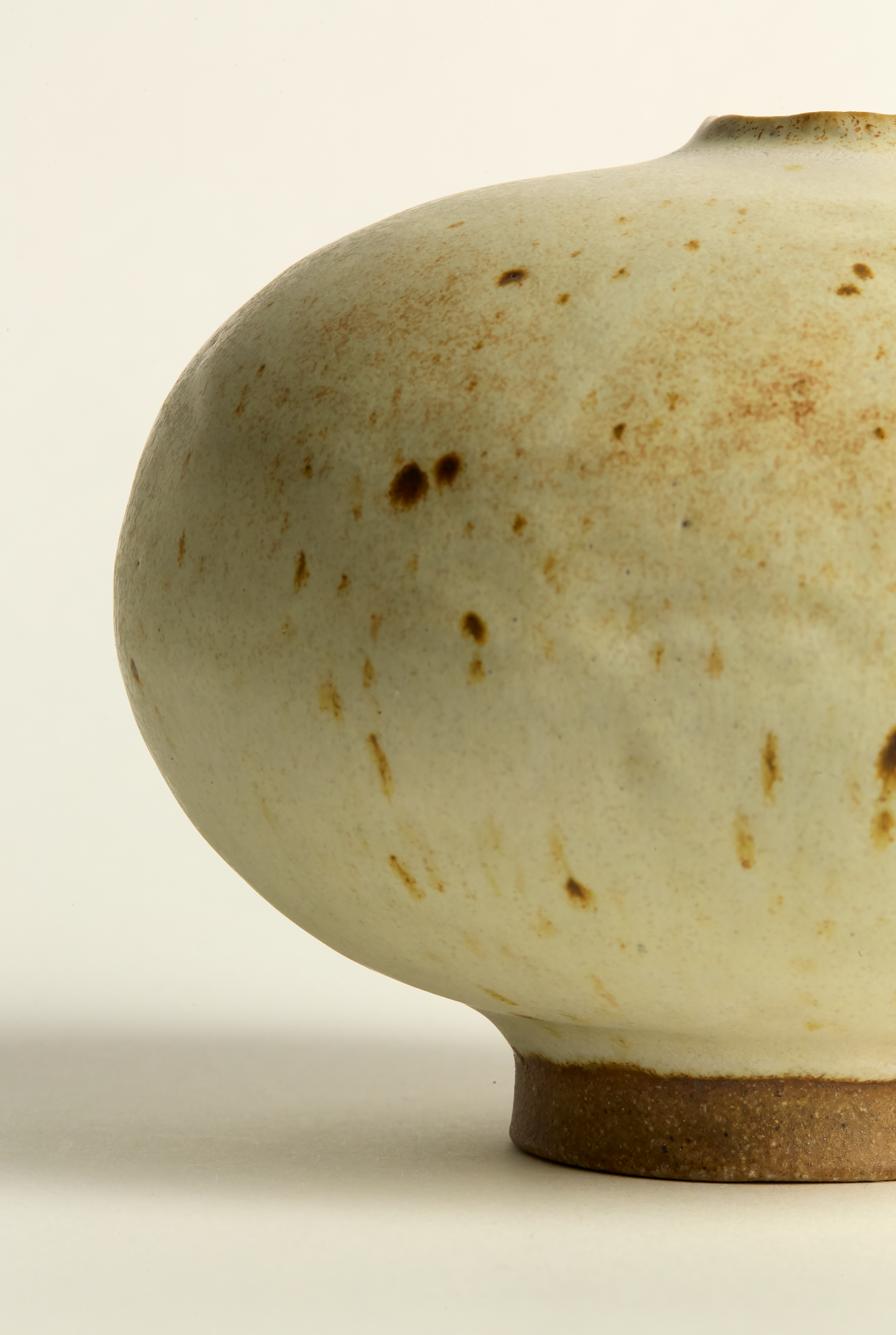 Xoxi Oatmeal Orb Vase Small